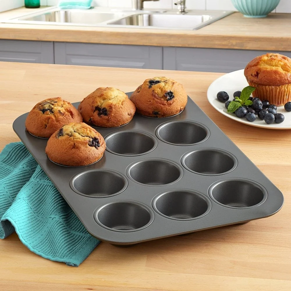 bakewareind-nonstick-muffin-tray-pan-for-cupcakes-12-cavity-117870 (1)